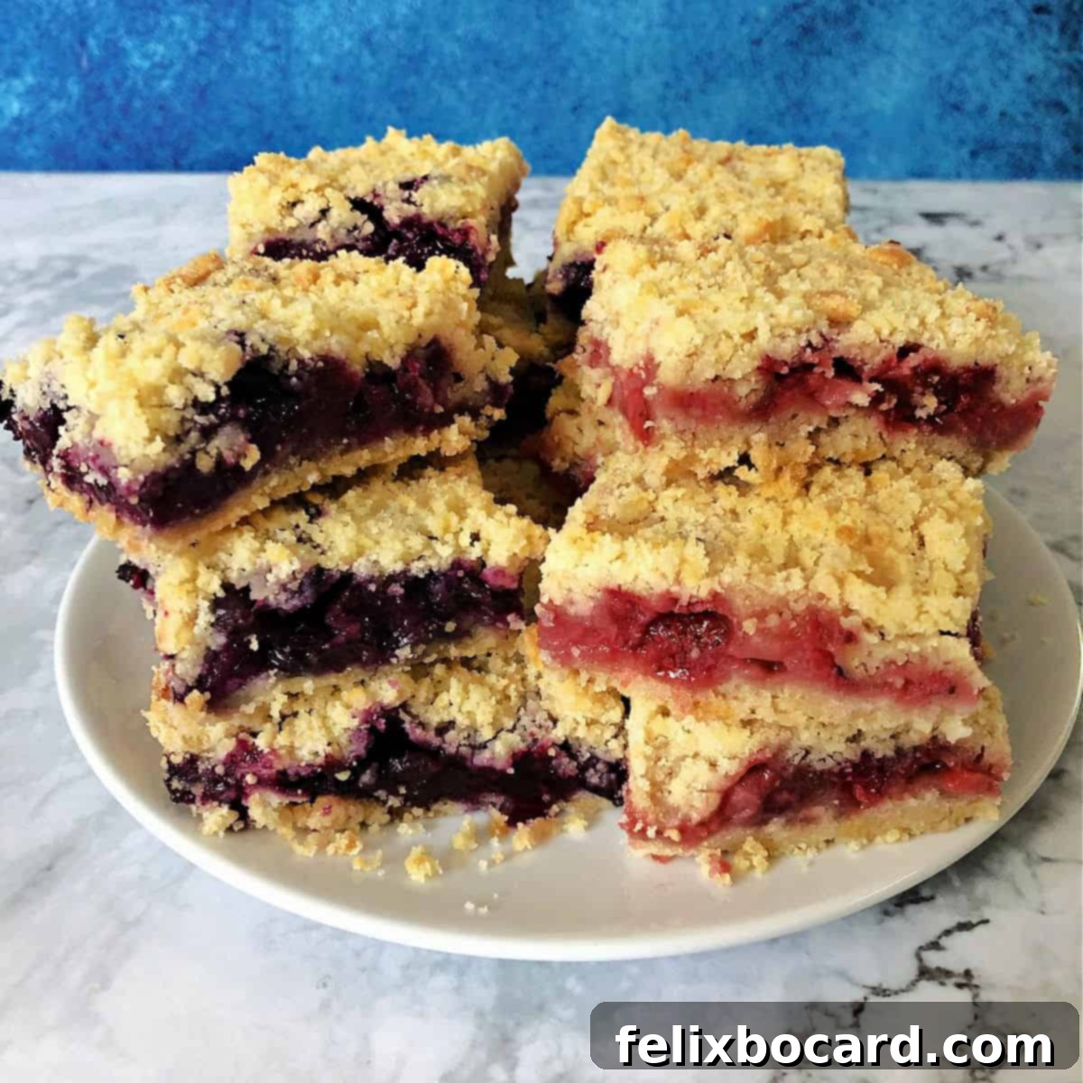 Star Spangled Berry Crumble Bars 1 featured 1333