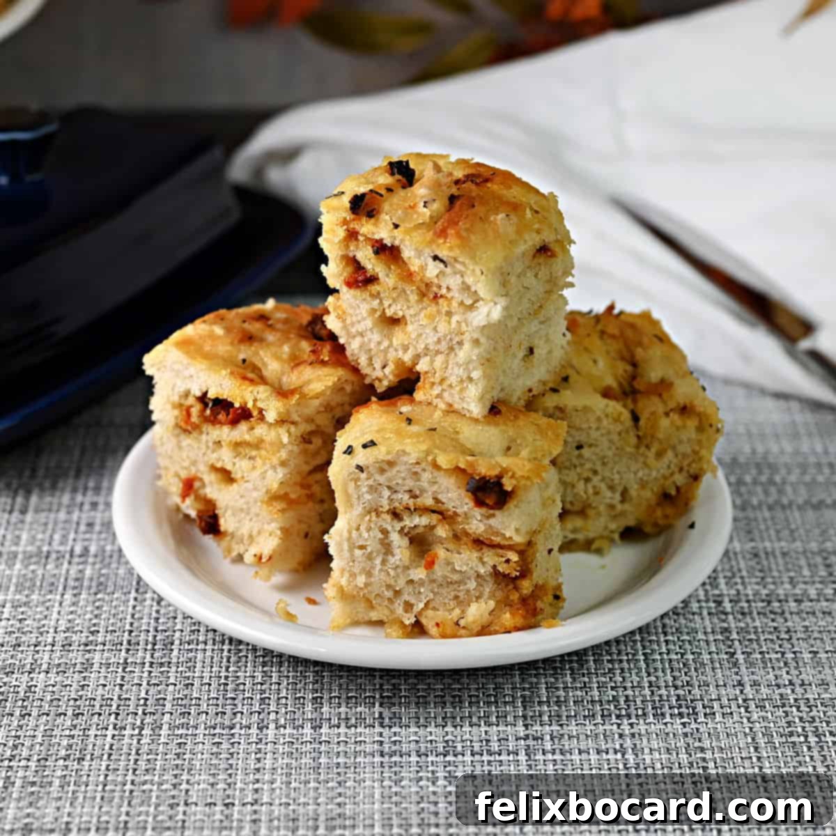 Simple Sun-Dried Tomato & Rosemary Focaccia 1 featured 22061