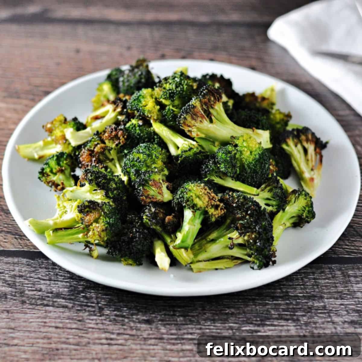 Crispy Air Fryer Broccoli 1 featured 9907