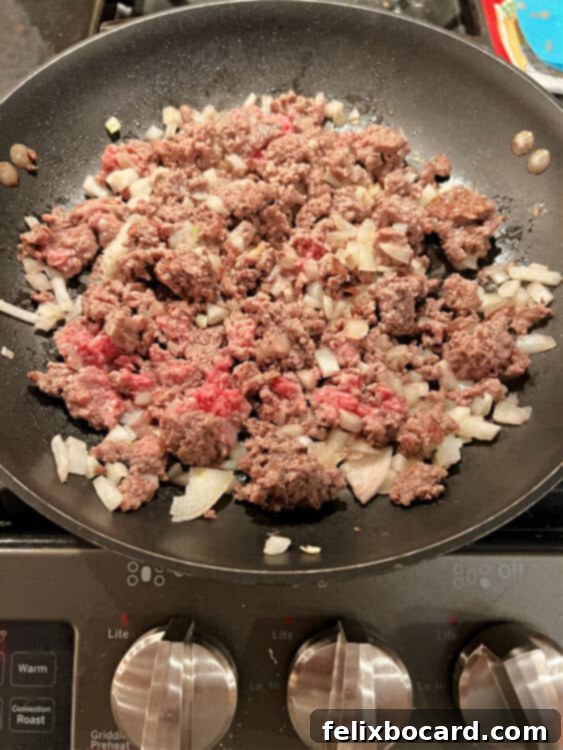 browning hamburger with onion and gralic
